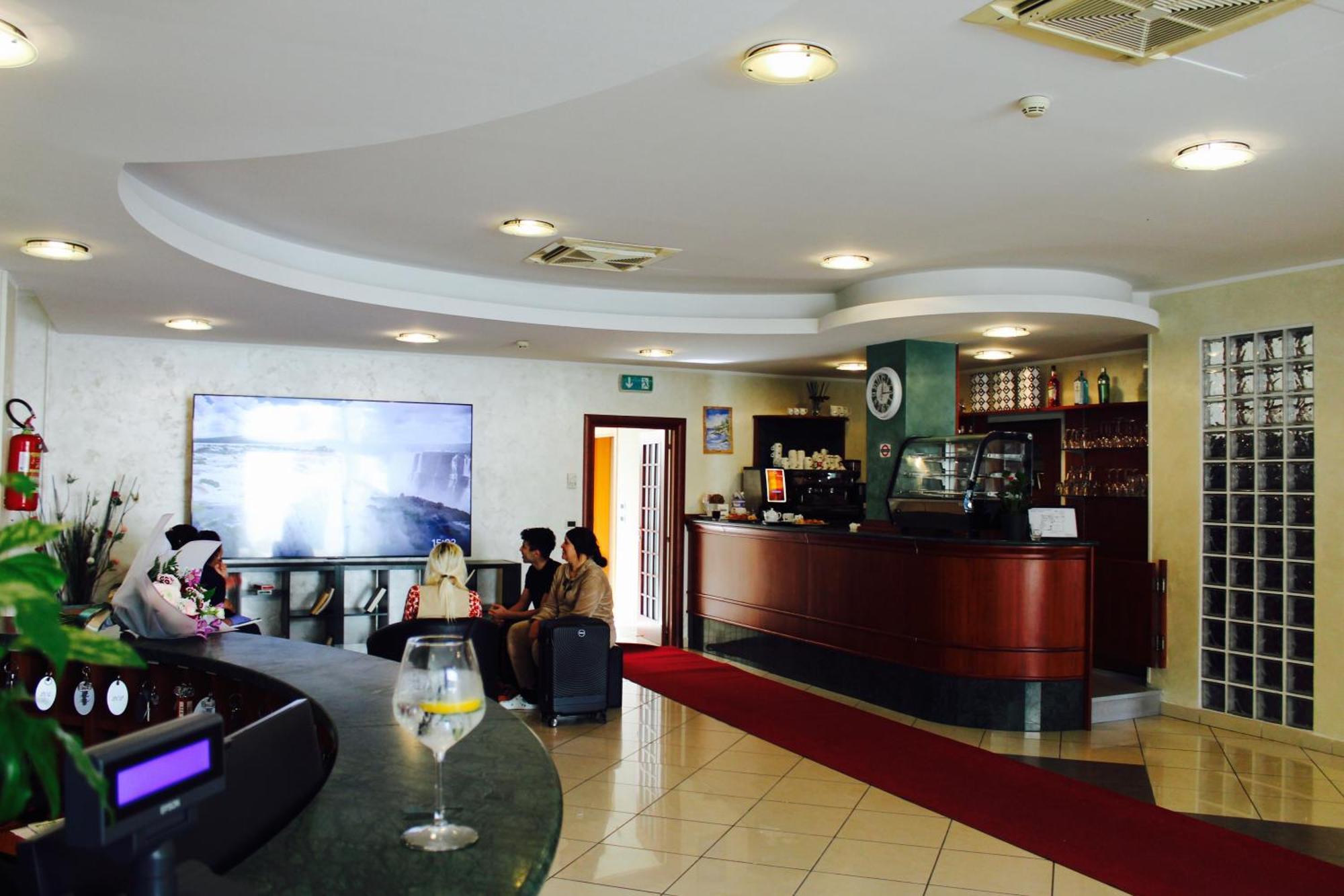 Blue Loft Hotel 체제나티코 외부 사진